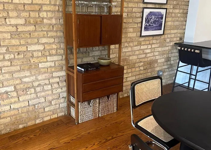 Huge! 3 King Bedrooms With Private Rooftop Lounge On Fulton Market