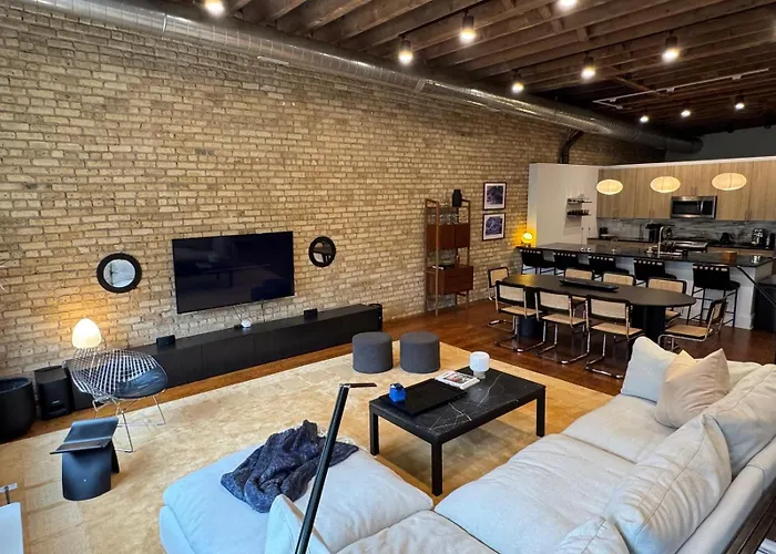Huge! 3 King Bedrooms With Private Rooftop Lounge On Fulton Market Chicago