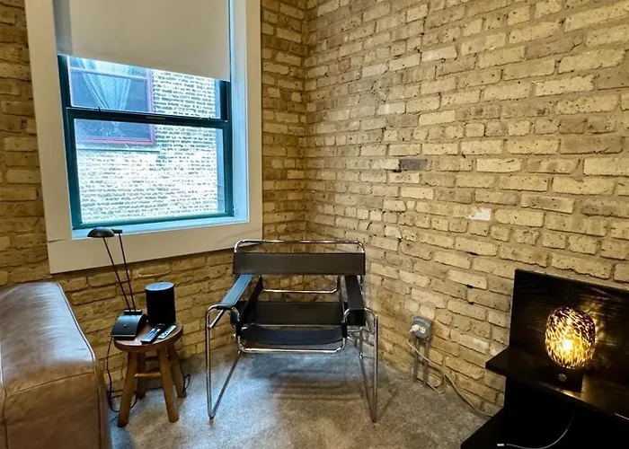 Huge! 3 King Bedrooms With Private Rooftop Lounge On Fulton Market *