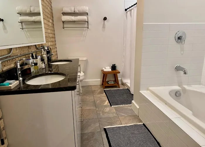Apartment Huge! 3 King Bedrooms With Private Rooftop Lounge On Fulton Market *