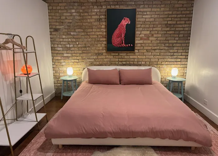 Huge! 3 King Bedrooms With Private Rooftop Lounge On Fulton Market Apartment