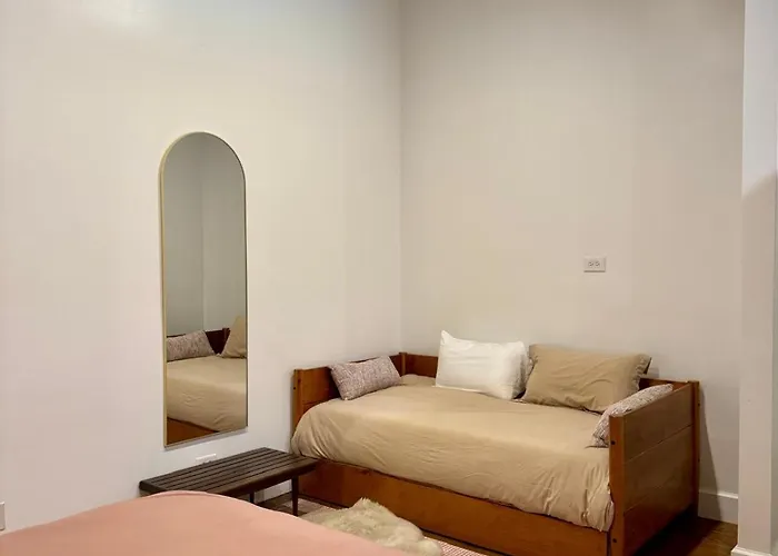 Huge! 3 King Bedrooms With Private Rooftop Lounge On Fulton Market Apartment *