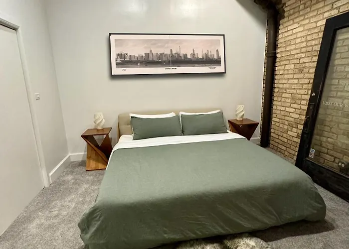 Huge! 3 King Bedrooms With Private Rooftop Lounge On Fulton Market *