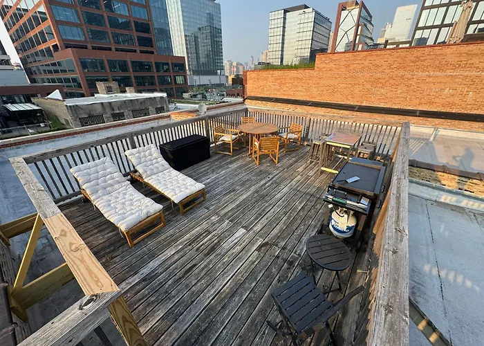 Huge! 3 King Bedrooms With Private Rooftop Lounge On Fulton Market Apartment