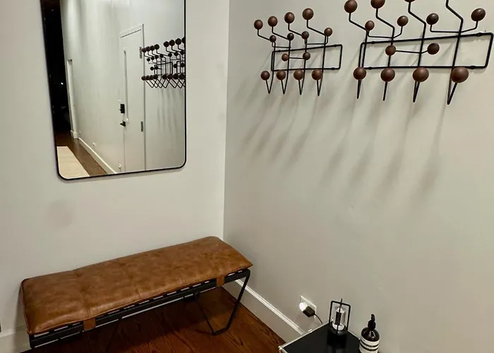 Huge! 3 King Bedrooms With Private Rooftop Lounge On Fulton Market Apartment *